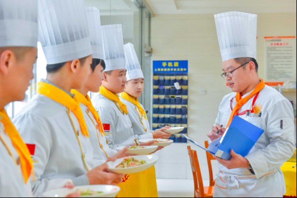 职业教育，为什么频频登上头条？
