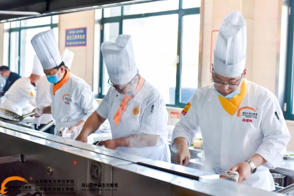 2021年为什么越来越多的初高中生选择学厨师