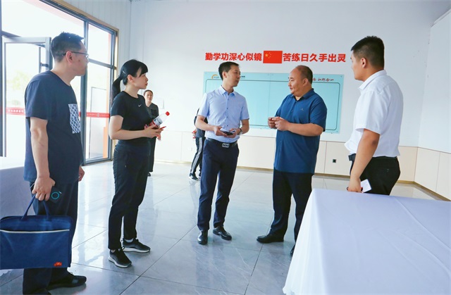 中国残联就业服务指导中心职业能力建设处处长王宁一行莅临我校调研指导工作
