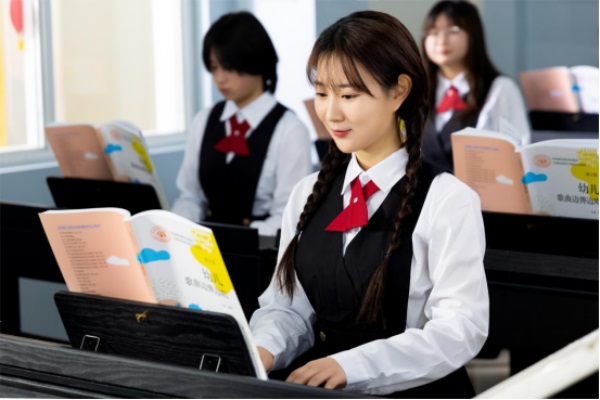 山东有哪些正规的中专学校?