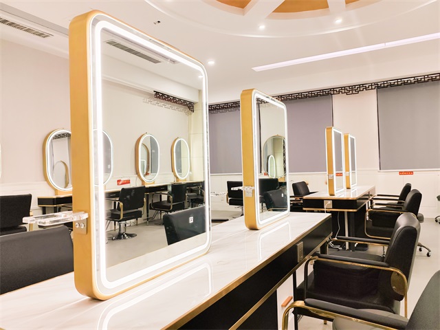 山东新东方形象设计专业教室环境