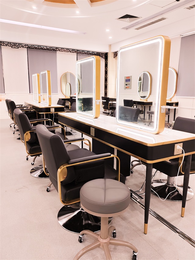 山东新东方形象设计专业教室环境