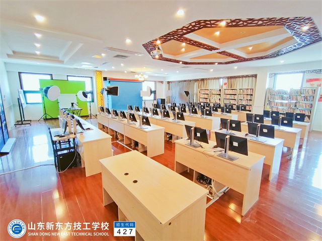山东新东方多媒体专业教室环境