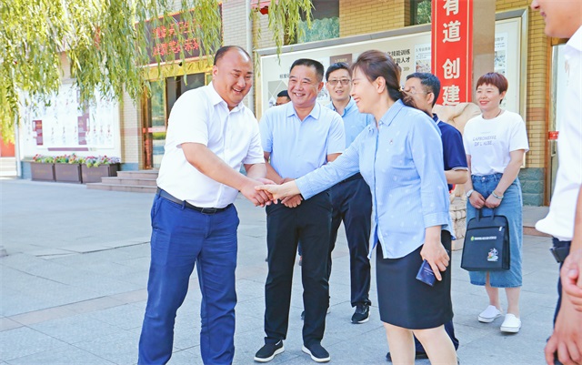 济南市残联党组书记、理事长于红一行莅临山东新东方技工学校参观指导工作