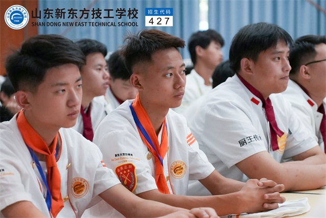 法制教育进校园，为青春护航
