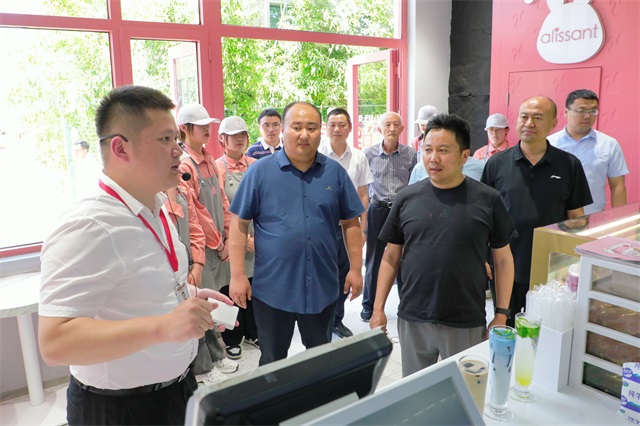 商河县政府领导一行莅临山东新东方技工学校参观指导工作