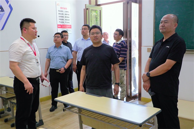 商河县政府领导一行莅临山东新东方技工学校参观指导工作