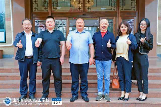 	青岛福冈集团领导一行莅临我校参观交流，达成产教融合人才共育合作